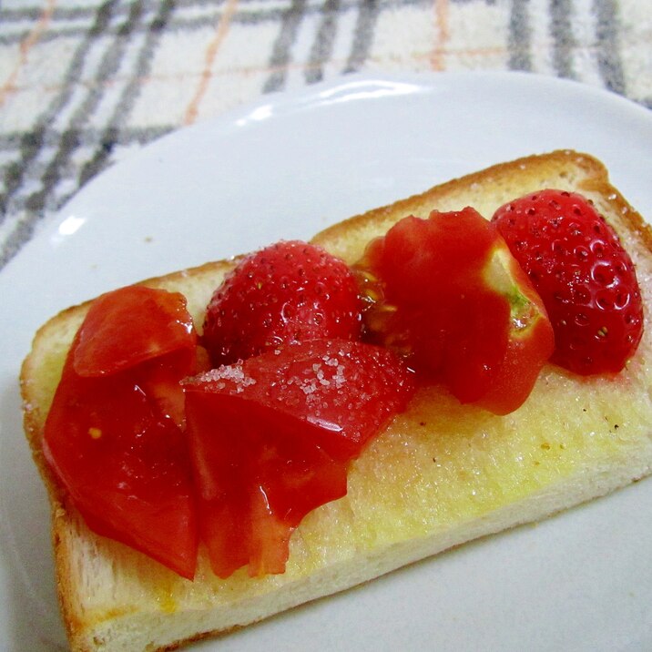 赤いトースト～苺とトマト